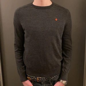 Morris Tröja - Säljer nu denna asfeta Morris tröjan i ett perfekt skick! Den är i 100% merinoull! Storleken är M kan passa S med! Nypris 1600kr❌ mitt pris endast 399kr✅ Hör av dig vid minsta lilla fundering! 😊😊Pris går att diskutera 🙂🙌