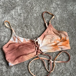 Bikini - Bikiniöverdel i superbra skick!