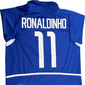 Brasilien 02 borta Ronaldinho 11 storlek M, reprint! Hör gärna av dig vid frågor!