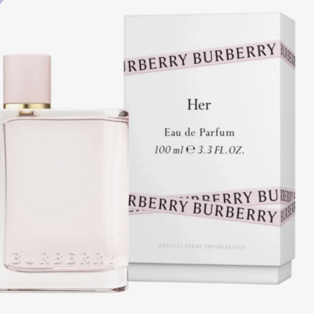 Säljer denna burberry parfym då den inte längre kommer till användning har använt lite som man kan se på bilden därärv kommer priset. Fanatisk doft och den håller länge. 100ml (Du får ej med förpackningen som syns på första bilden). Parfym.