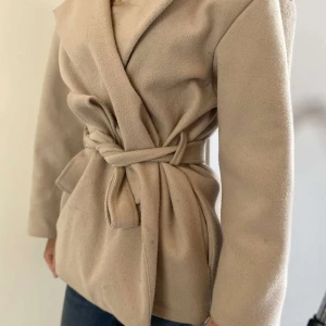 Kappa beige - Bra skick tvättas innan, storlek M skriv privat för fler frågor 