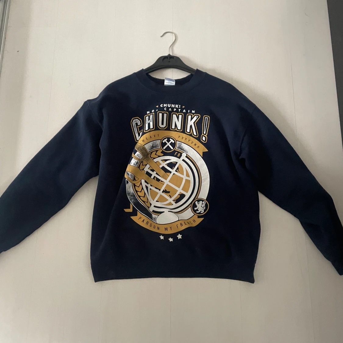 Vintage crewneck