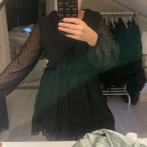 klänning  - klänning ifrån shein, super fin men knappt använd, saknar midjebandet men de syns inte!🩷jätte skön!