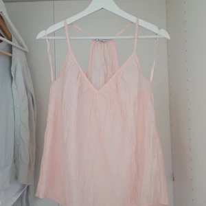 Rosa topp CUBUS - En super fin rosa topp ifrån CUBUS i storlek xs💖