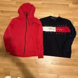 Hoodies - Två mycket fina hoodies, en TOMMY HILFIGER och en 4f, Tommy hilfiger är i storlek m och är i underbar skick, 4f är en zipp hoodie storlek m och är ocksp du i jätte god skick
