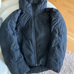 Dunjacka  - Svart storlek XS herr, 