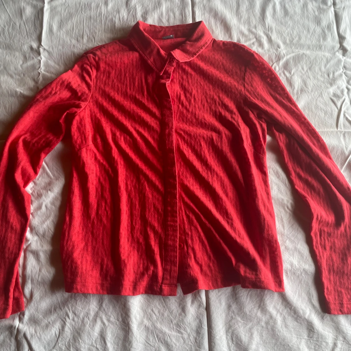 Röd skjorta från Who's Girl
