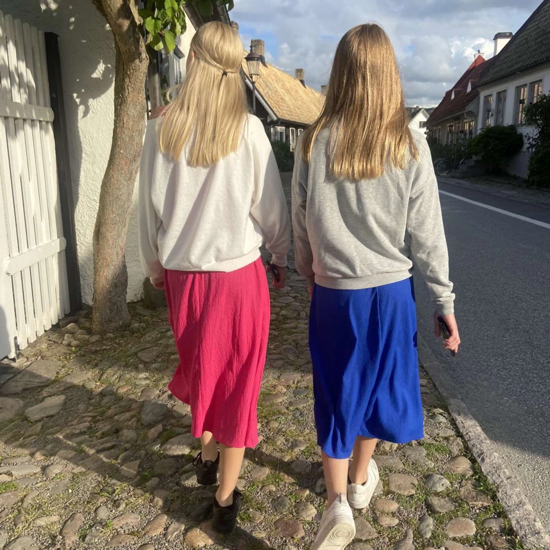 Kläningar säljes  - 91