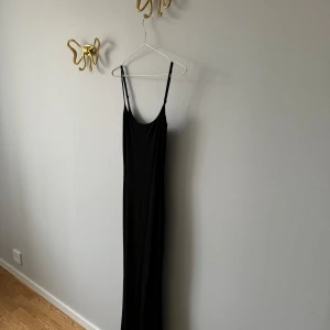 Svart skims klänning - Svart skims klänning i storlek XS. Inget att anmärka på, i fint skick! 