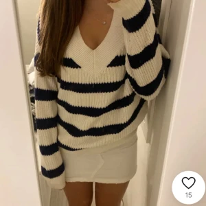 Stickad randig tröja  - Säljer denna! Aldrig använd! 