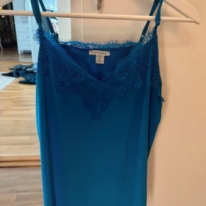 spetslinne - säljer detta linnet då de aldrig kommit till användning, storlek m❤️