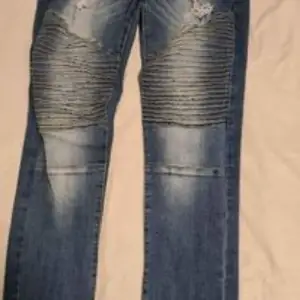 Denim Day jeans nya bara tvättade inte äns provade.