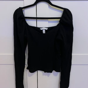 Svart tröja - Svart tröja i super fint skick!