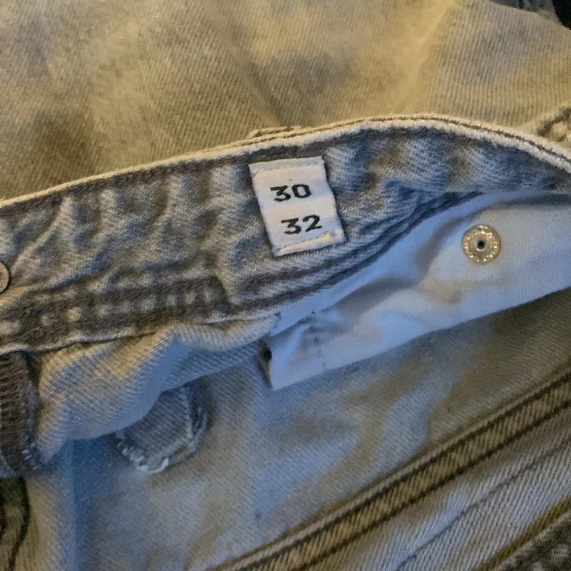 Gråa Jack and Jones jeans - 90