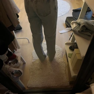 Monki jeans lågmidjade  - Andvända en gång, lågmidjade 
