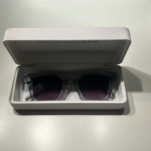 Chimi - Chimi glasögon i grå 04, knappt använda 