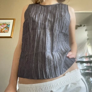 Plisserat linne - Snyggt linne men använder aldrig. 