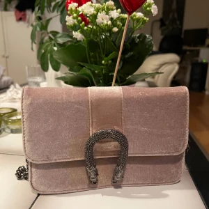 Väska  - Säljer denna väska för 40 kr 