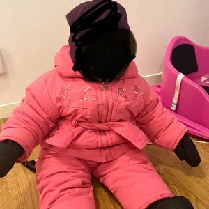 Tvådelad overall barn - Rosa tvådelad overall, storlek 80/86
