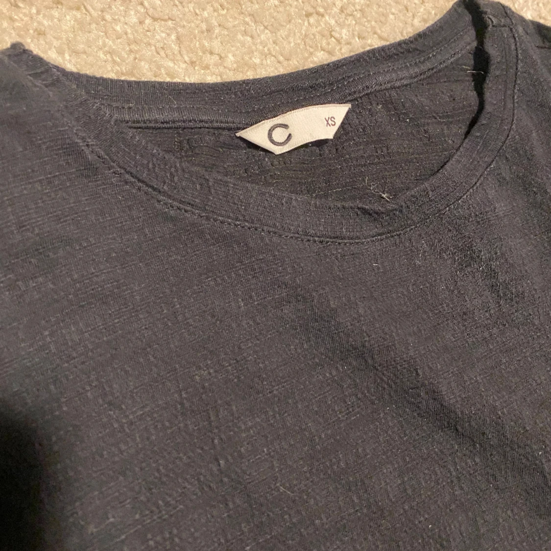 svart tröja med puffärmar - 91