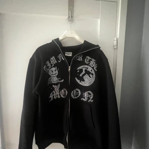 AIM FOR THE MOON - Säljer nu min aim for the moon. Den är sparsamt andvänd med bra skick. Nypris 800. Pris kan diskuteras