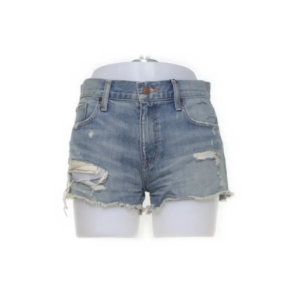 Ljusblåa Ralph lauren jeans short, jätte söta och perfekta till sommaren☀️💕 storlek 27w. Shorts.