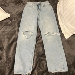 Straight jeans ginatricot - Straight jeans från Gina köpta för 599kr 