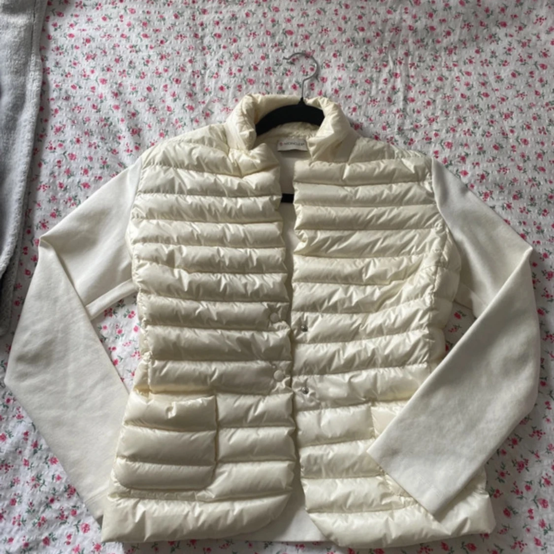moncler cardigan! - 90