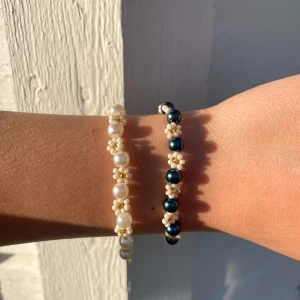 Pärlarmband  - 49kr/st eller båda för 85kr✨🫶🏽
