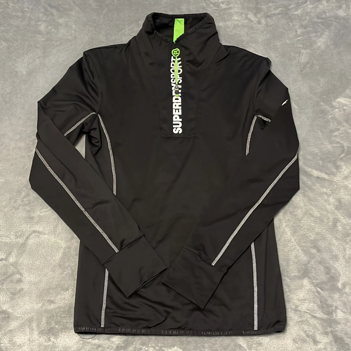 Superdry Sport träningströja