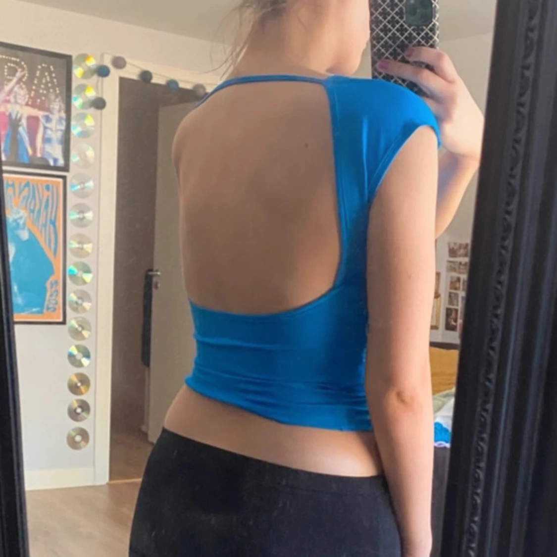 TOPP MED ÖPPEN RYGG  - 90