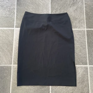 Kjol - Kjol från Kapphal, knappt använd. Lite stretchig 