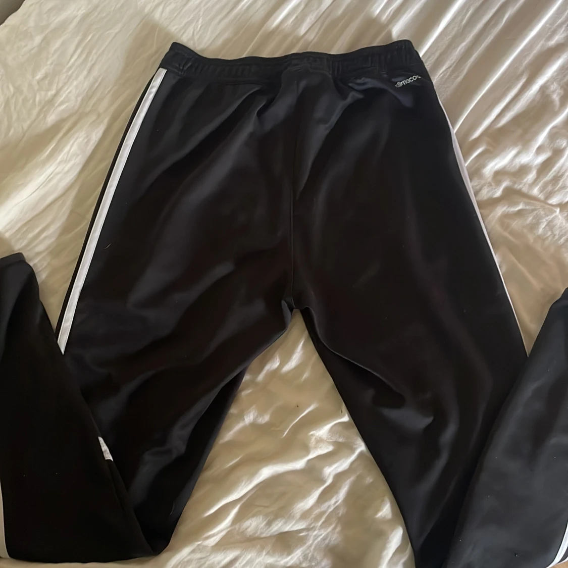 Adidas träningsbyxor - 90