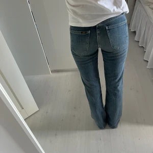Lee jeans  - Jättesnygga lågmidjade lee jeans 
