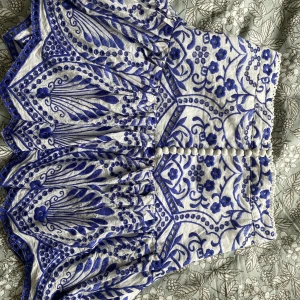 Jättefin zara kjol💙 - Jättefin kjol som är ifrån zara storlek  XS pris 250 kr. 💙💙   Skickas mot porto.