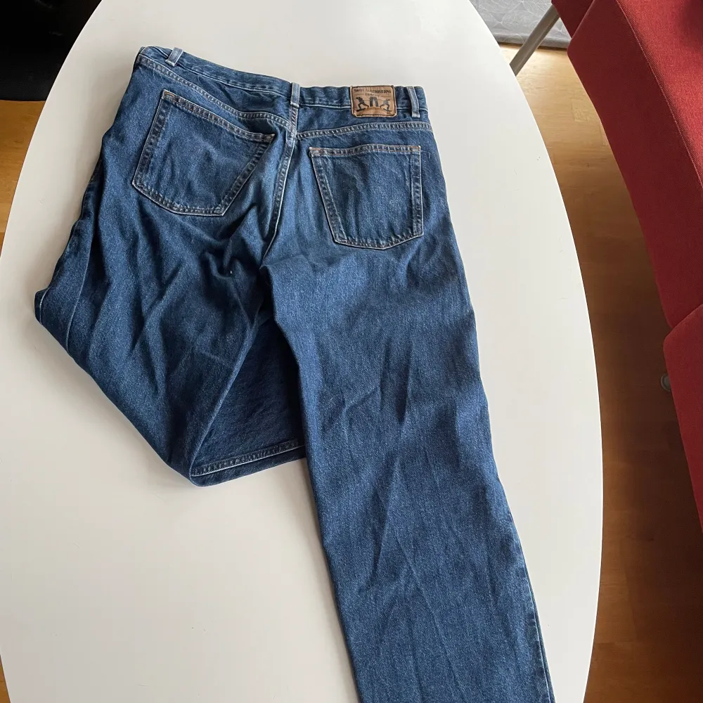 Ett par jeans från junkyard i strl Xs, använda men fortfarande i väldigt gott skick. Pris kan diskuteras . Jeans & Byxor.