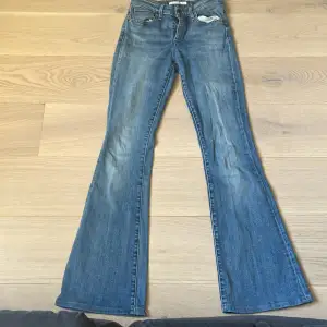 Levi’s jeans köpte här på Plick för 400kr i bra skick 