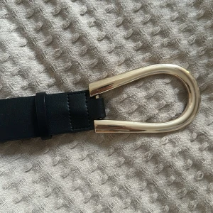 Svart skärp - Svart skärp  ❤️ fint skick 