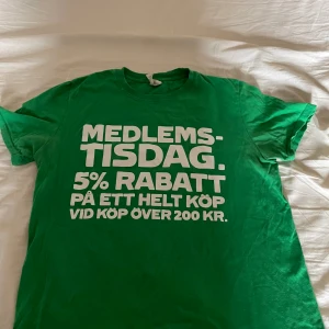 Coop tröja limited edition  - Coop tröja limited edition från 2017. Går inte att få tag i. Intresserad av byte mot mc Donalds klädesplagg. Pris kan diskuteras vid snabb affär. Nyskick aldrig använd