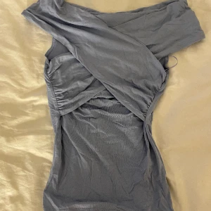 blåa gina topp - superfin populär gina topp i blå💖 använd en gång