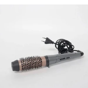 Värmeborste  - En as nice värme borste som påminner om den som är från björn Axén ❤️