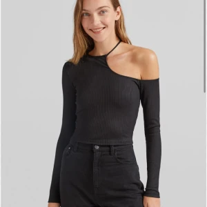 Berskha topp - Säljer denna snygga topp ifrån berskha. Endast använd 1 gång så i väldigt bra skick