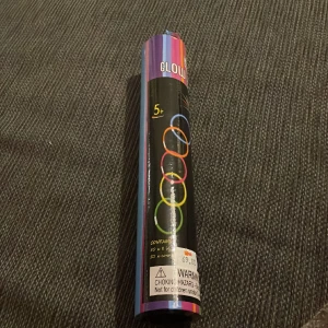 Glowbracelet - Säljer glowbracelet, helt nya i förpackningen