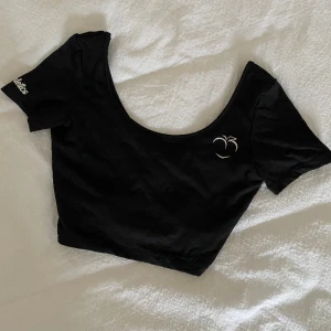 Peach topp - Topp med snygg öppen rygg