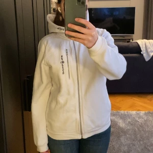 Sail racing hoodie  - Säljer min jättefina Sail racing hoodie i toppen skick! Storlek xs men passar även s💞 pris är diskuterbart💞