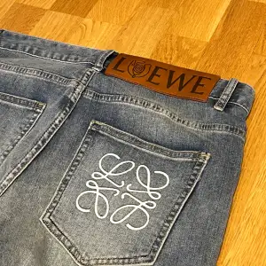 Loewe Jeans i storlek 32. Flawless cond