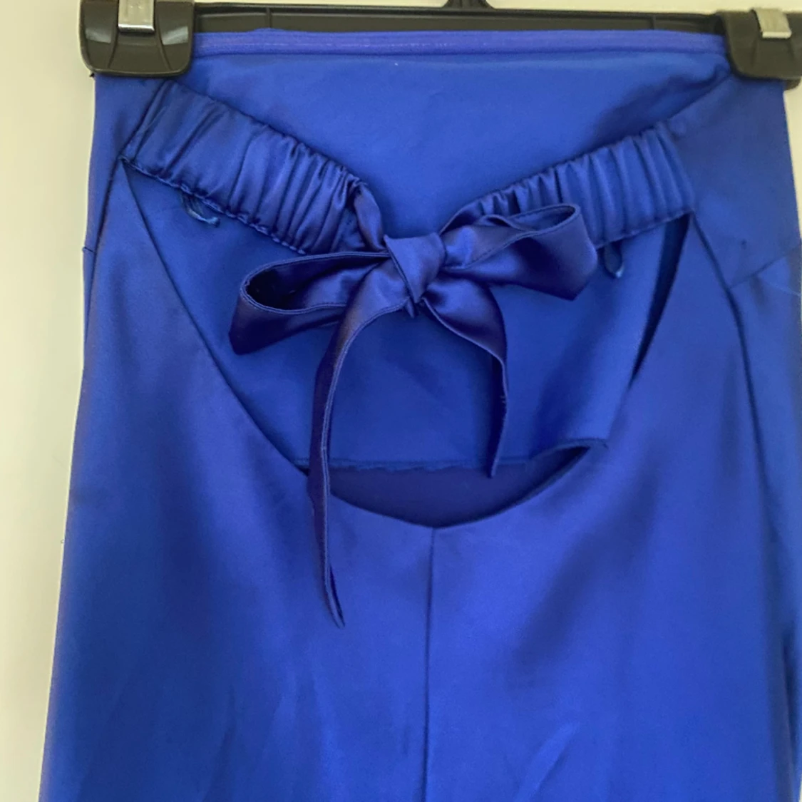 Satin klänning  - 90