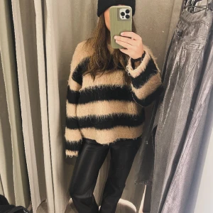 Stickad tröja  - Fin stickad tröja från HM!💖