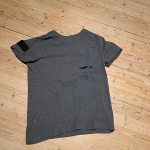 Sail Racing - En sail racing t shirt i storleken S. Bra skick och inte använt så mycket