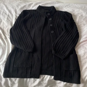 Kofta  - Jättefin kofta i bra sick skriv för fler bilder och om du har frågor 😊